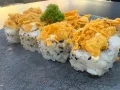 Uramaki filadelfia com kimushi e Doritos